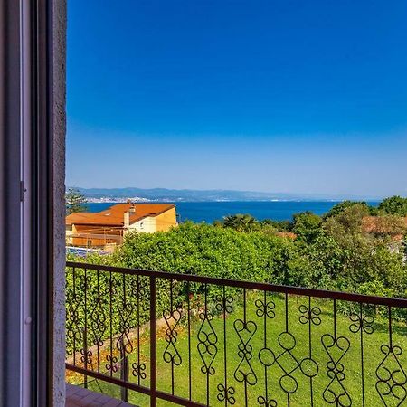 Apartment Roza, Sea View, Free Parking Ičići Екстериор снимка