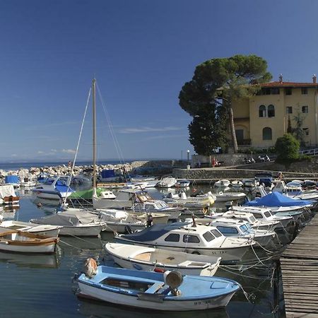 Apartment Roza, Sea View, Free Parking Ičići Екстериор снимка