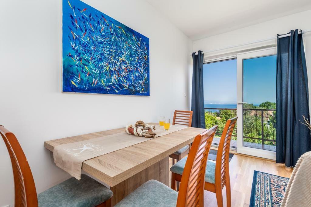 Apartment Roza, Sea View, Free Parking Ičići Екстериор снимка